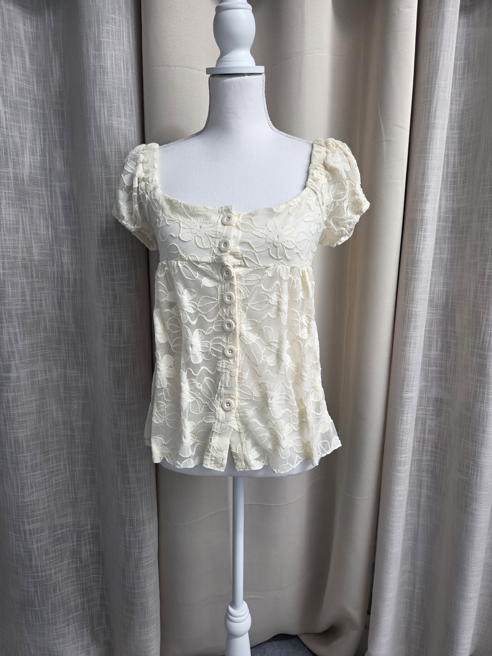 Mixed Threads Cream Lace Puff Sleeve Blouse Cottagecore Fairycore Floral Size M